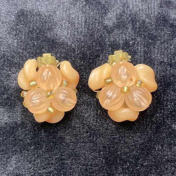 West Germany Vintage Peaches & Cream Gold Lucite Beaded Clip Earrings - Picture 1 of 5